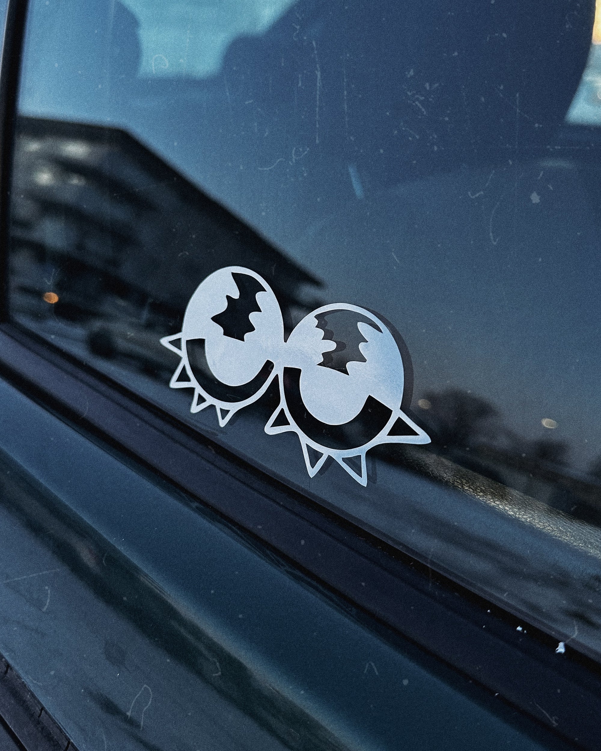 EYES DECAL